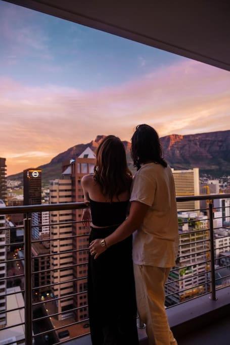 "Lykke On Bree" - Unique Apartment With Stunning Table Mountain Views Cape Town Bagian luar foto