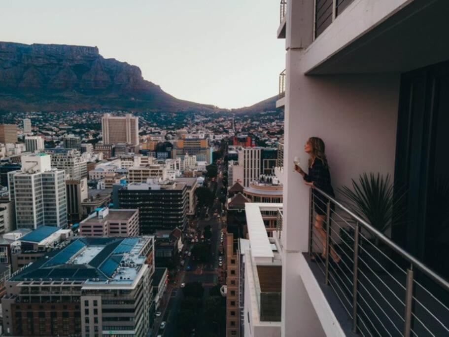 "Lykke On Bree" - Unique Apartment With Stunning Table Mountain Views Cape Town Bagian luar foto